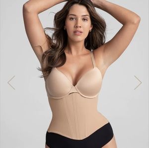 Honey Love Waisthero Cincher - Medium NWT